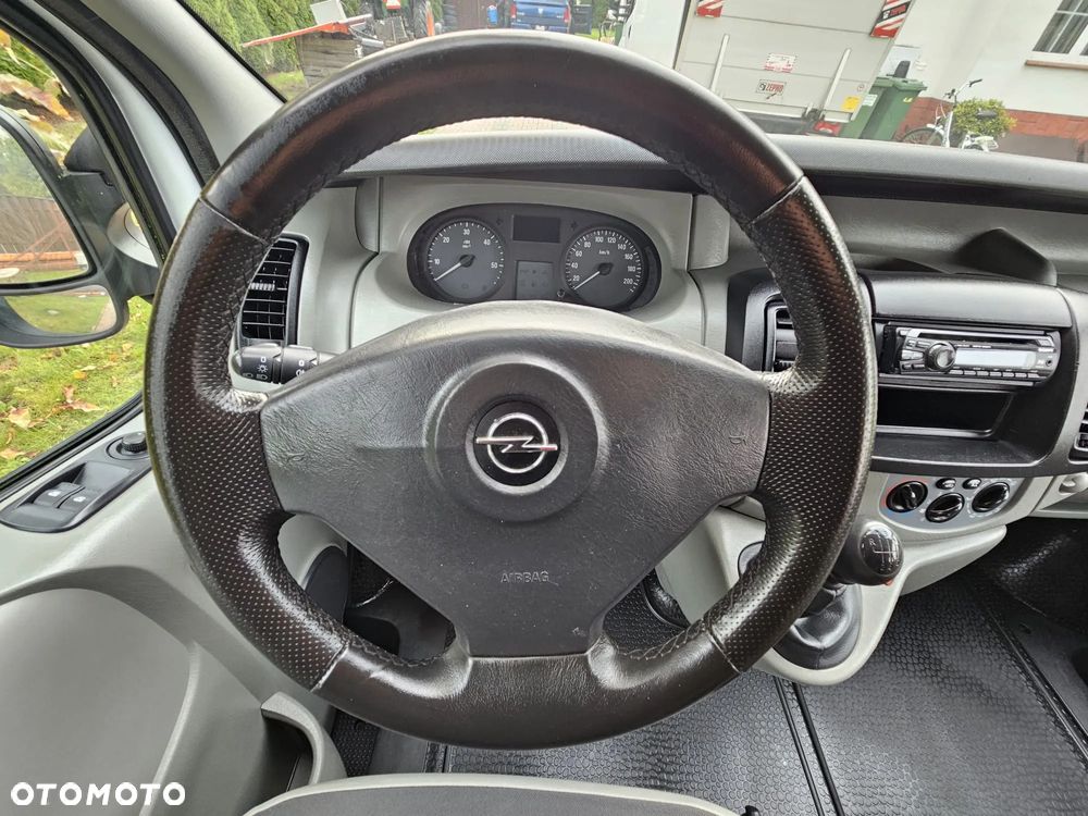 Opel Vivaro L2H1 2.9t - 19