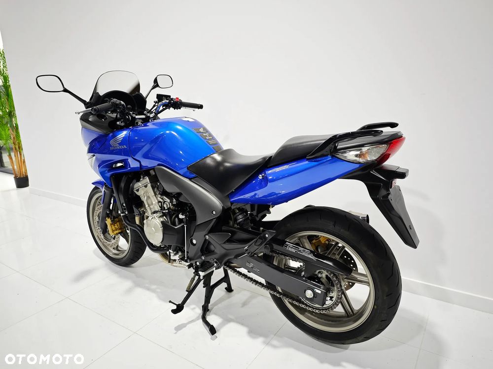 Honda CBF - 17