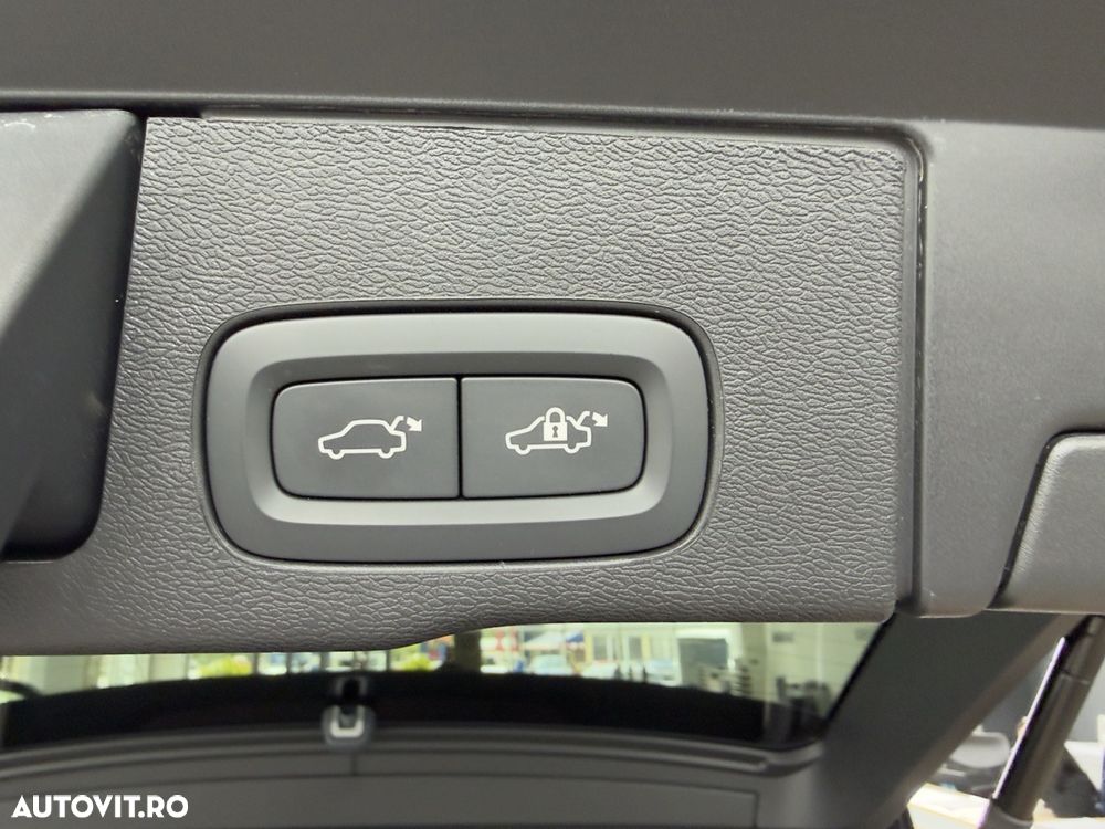 Volvo XC 60 Recharge T8 AWD AT Ultimate Bright - 10