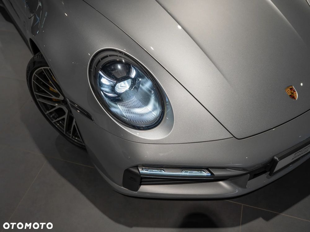 Porsche 911 Turbo S - 16