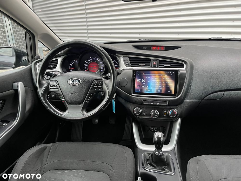 Kia Ceed 1.4 CVVT Attract - 13