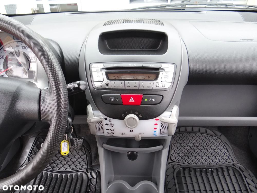 Toyota Aygo Cool&Go - 26