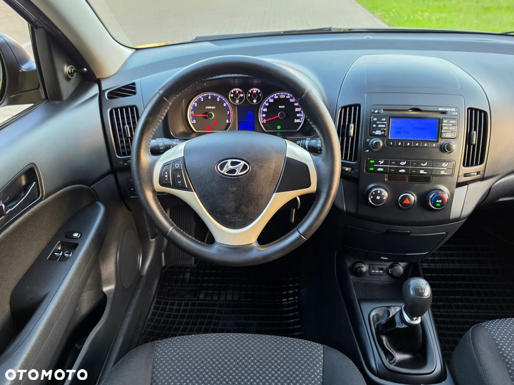 Hyundai i30 i30cw 1.4 Edition Plus - 13