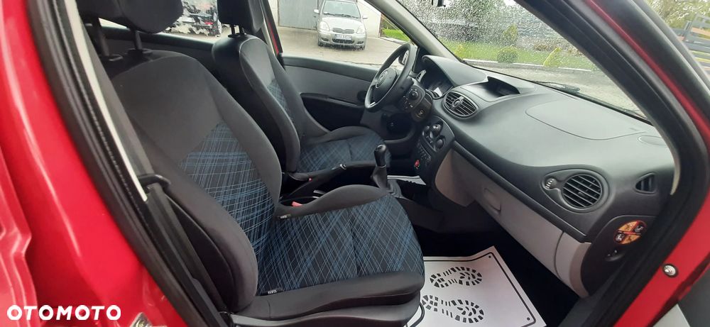Renault Clio - 8