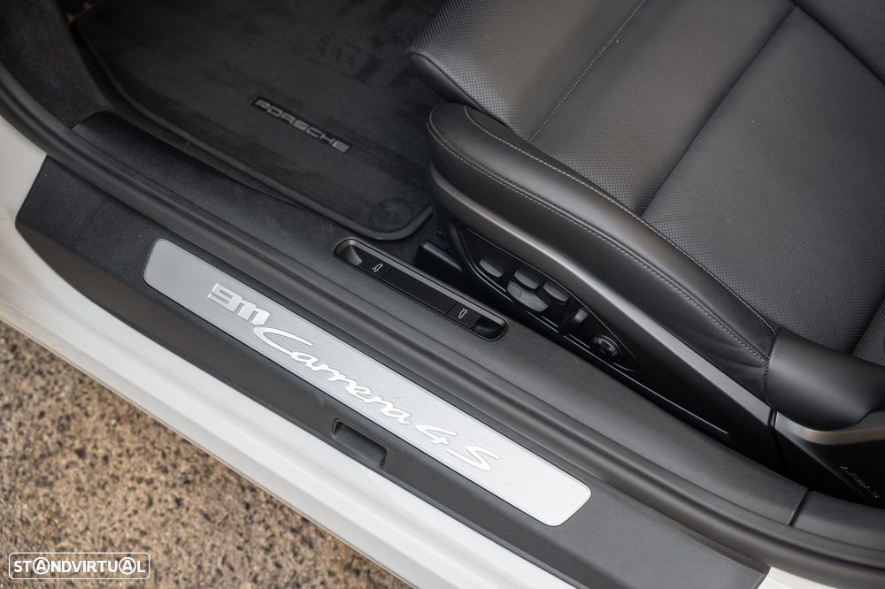 Porsche 911 (992) Carrera 4S PDK - 40
