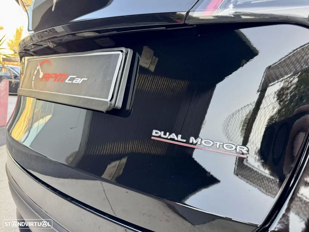 Tesla Model Y Performance Dual Motor AWD - 10