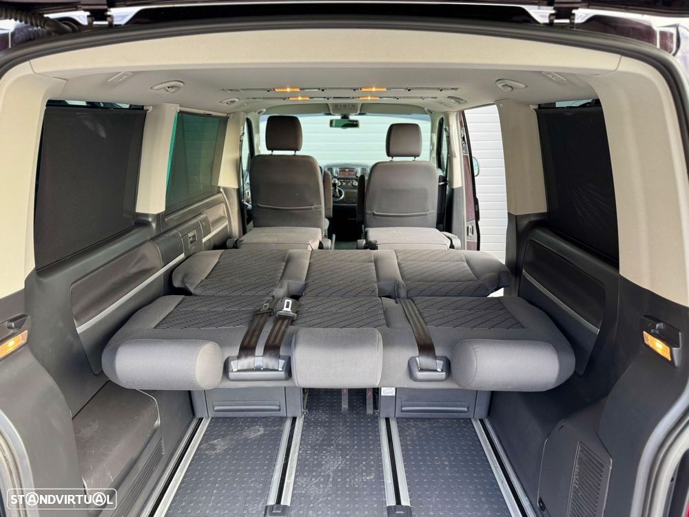 VW Multivan 2.0 TDi 180 Highline BlueMotion - 51