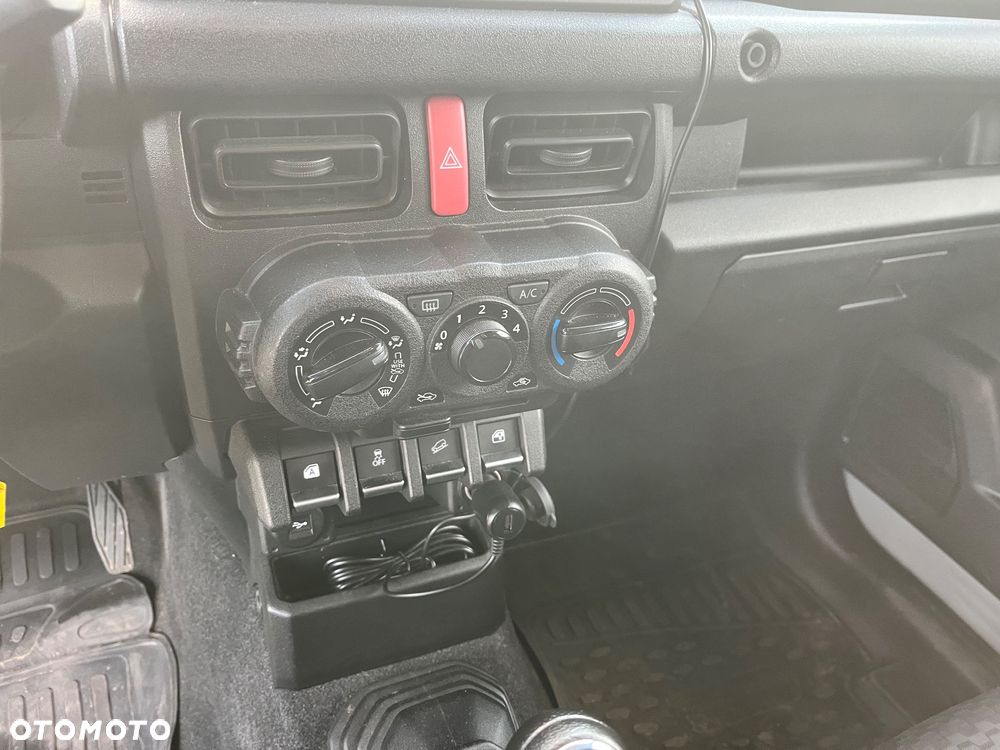 Suzuki Jimny 1.5 ALLGRIP Comfort - 31