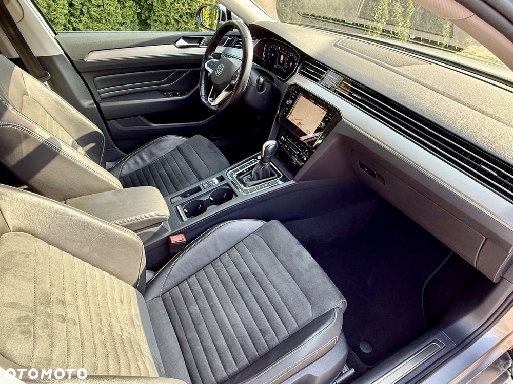 Volkswagen Passat 2.0 TSI Elegance DSG - 26