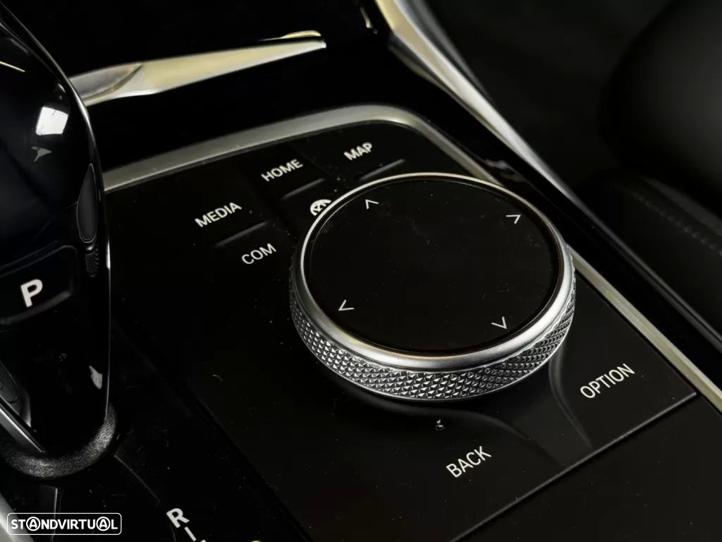 BMW 318 d Touring Line Sport Auto - 41
