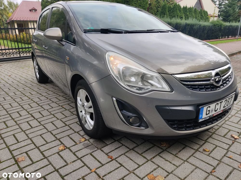 Opel Corsa 1.4 16V 150 Jahre - 10