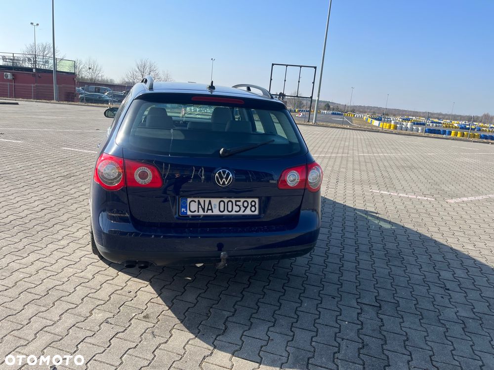 Volkswagen Passat 2.0 TDI DPF Comfortline - 4