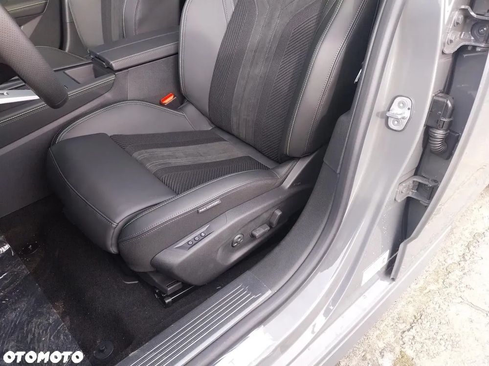 Peugeot 308 1.5 BlueHDi GT S&S EAT8 - 12