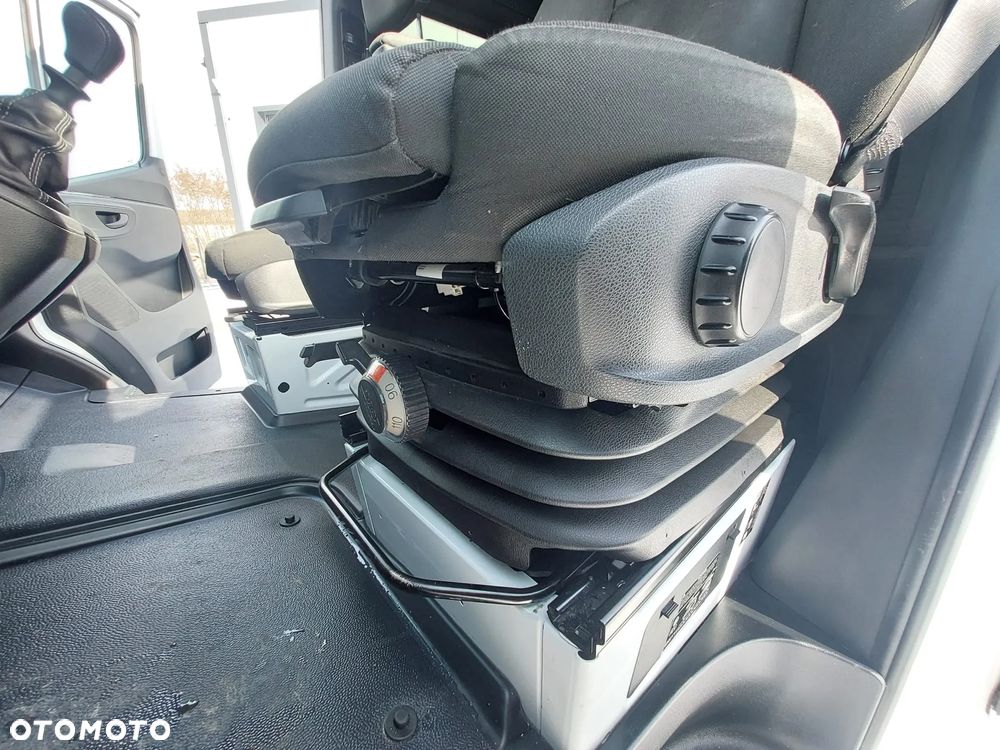 Mercedes-Benz Sprinter - 8