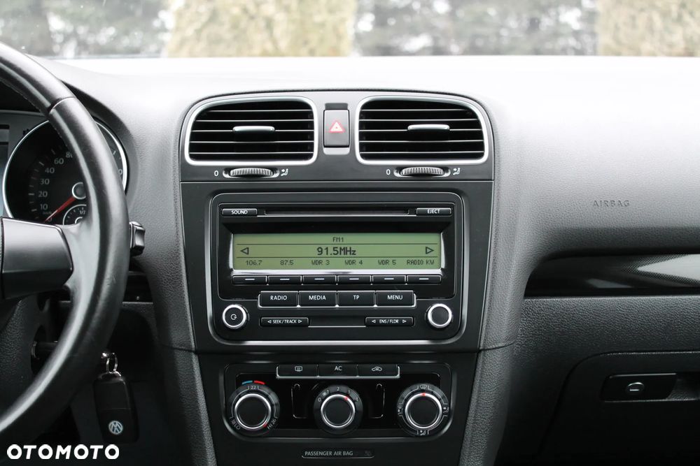 Volkswagen Golf - 27