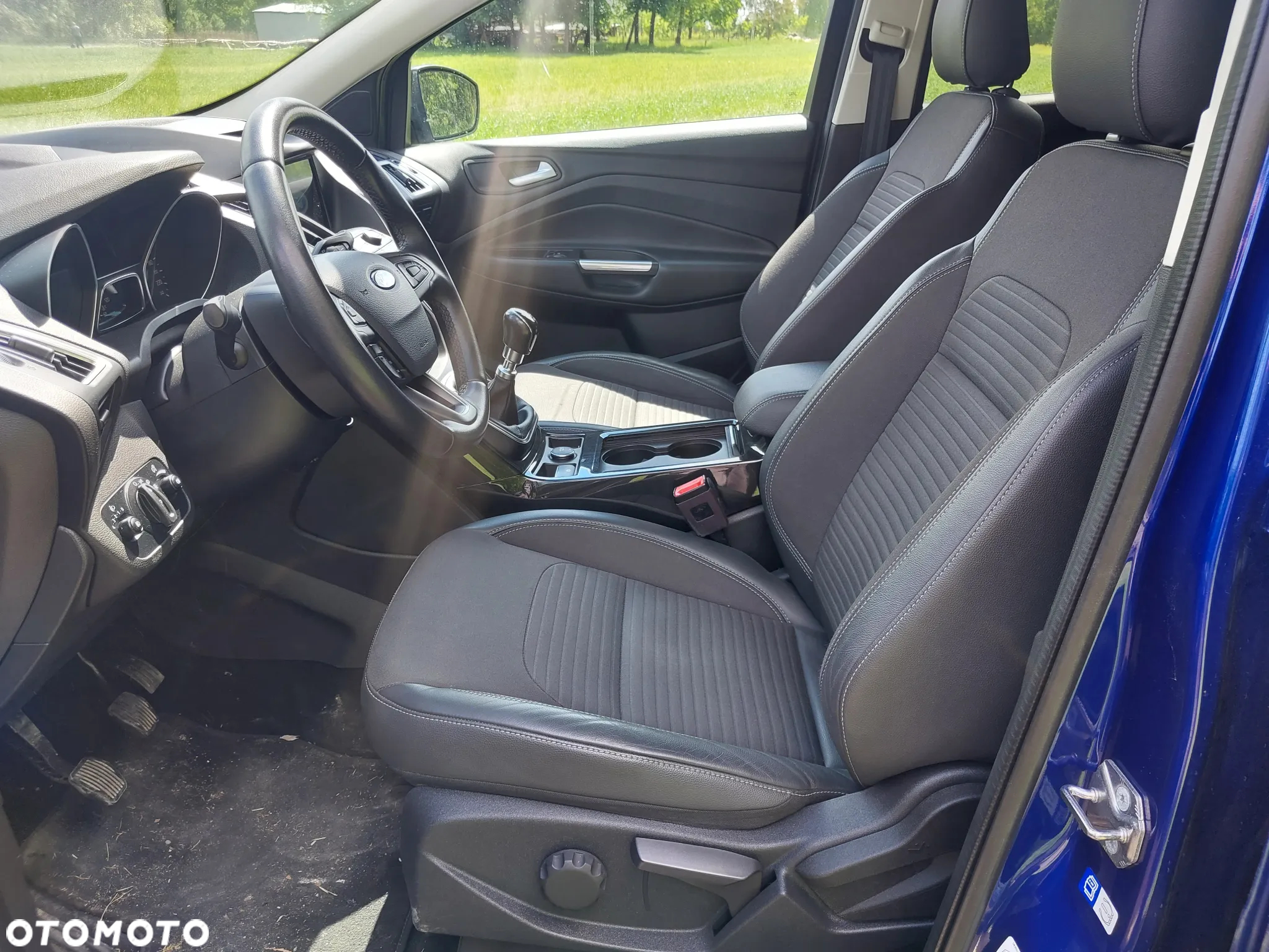 Ford Kuga - 12