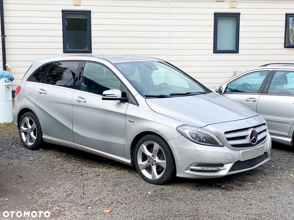 Mercedes-Benz Klasa B 200 CDI (BlueEFFICIENCY) - 1
