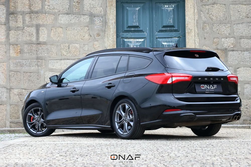 Ford Focus 1.5 EcoBoost S&S ST-LINE - 10