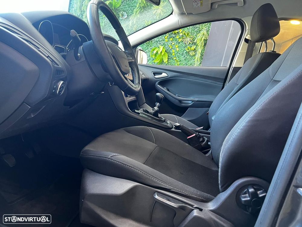Ford Focus 1.6 TDCi Titanium - 8