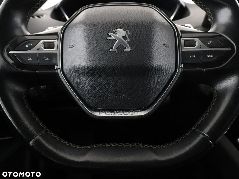 Peugeot 3008 1.6 PureTech Hybrid PHEV Allure Pack S&S EAT8 - 22