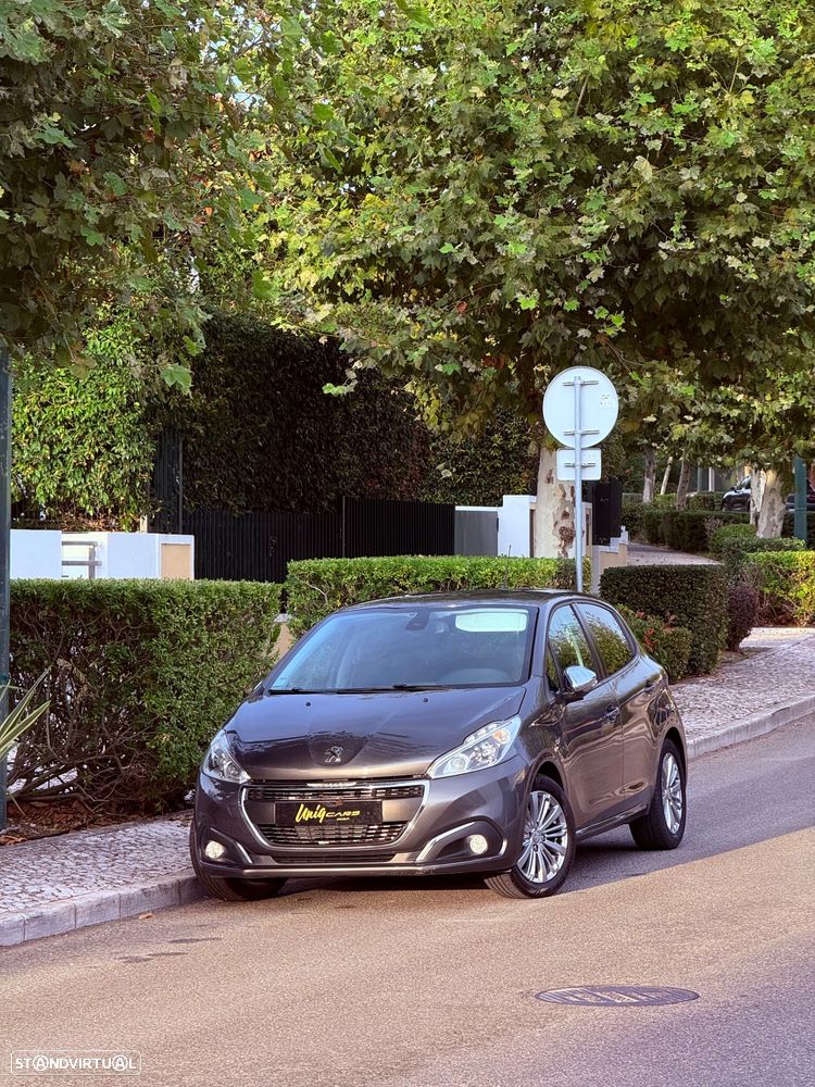 Peugeot 208 - 25