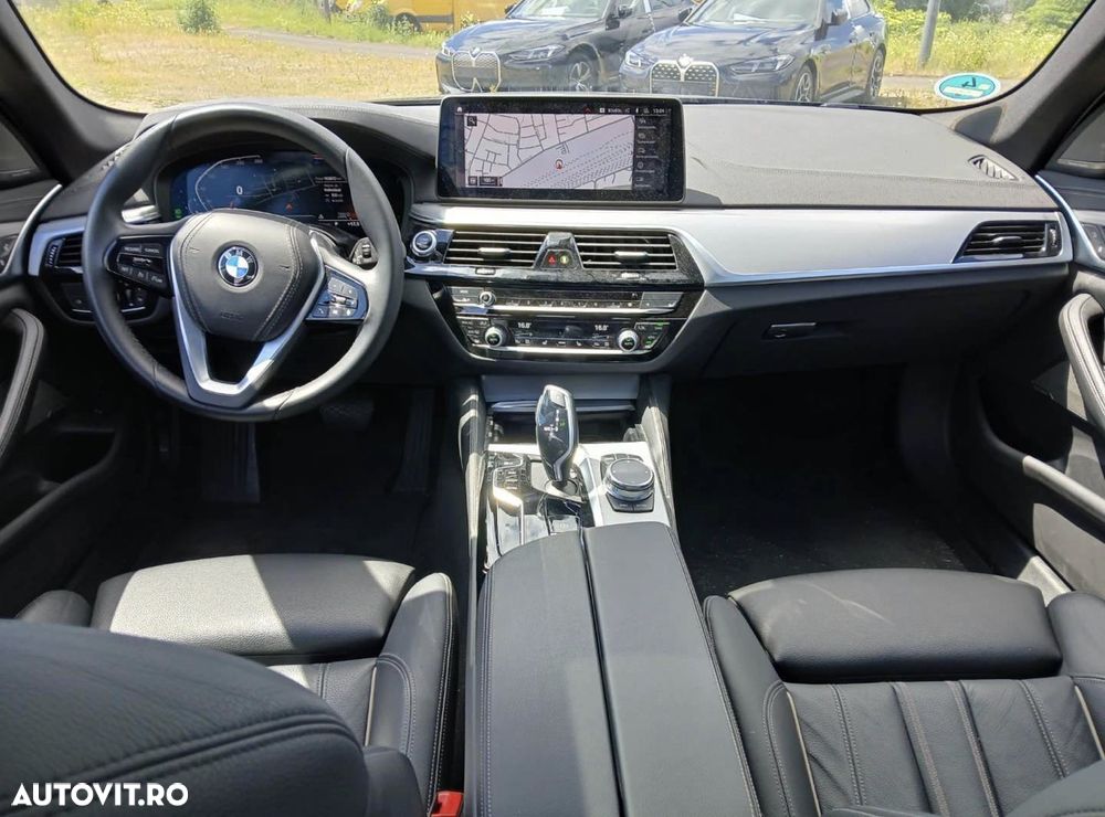 BMW Seria 5 520d Aut. Luxury Line - 7