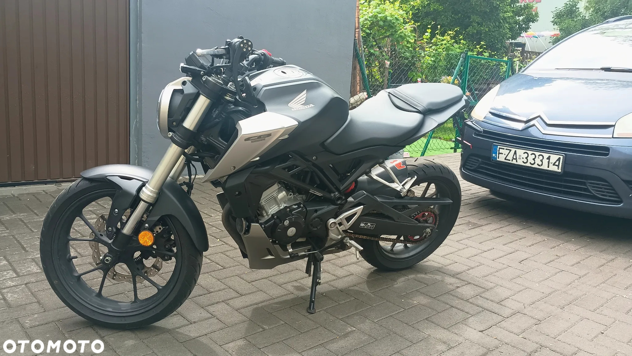 Honda CB - 16