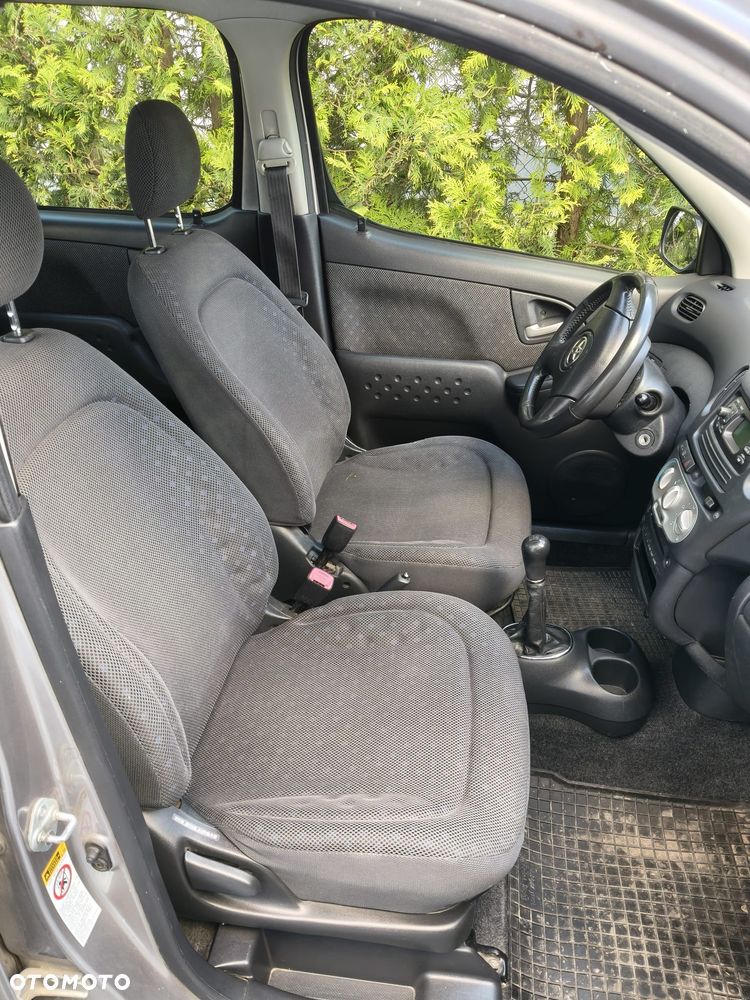 Toyota Yaris Verso 1.3 - 9