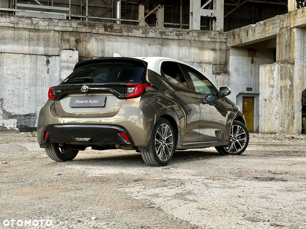 Toyota Yaris 1.5 Selection Elegant - 13
