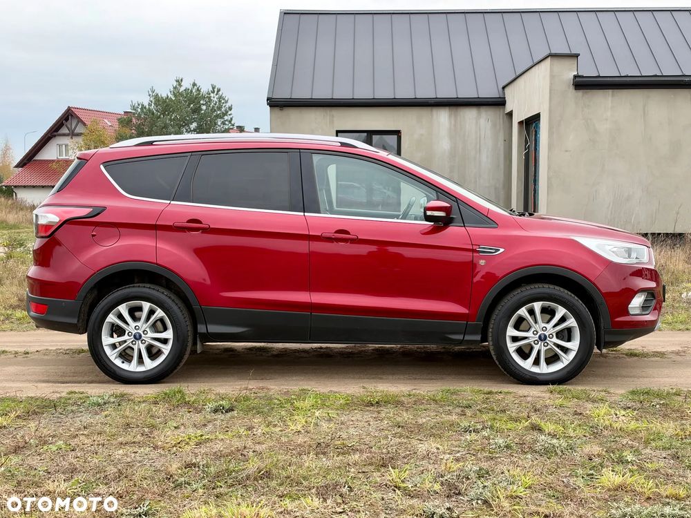 Ford Kuga 1.5 EcoBoost 2x4 Titanium - 4