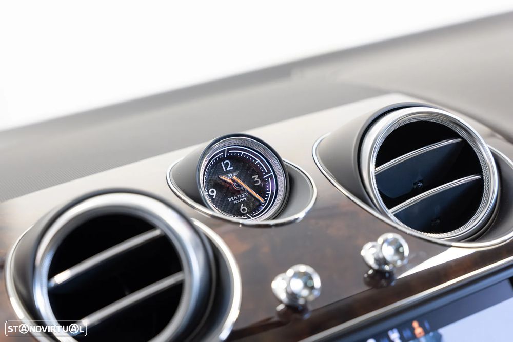Bentley Bentayga W12 Mulliner - 27