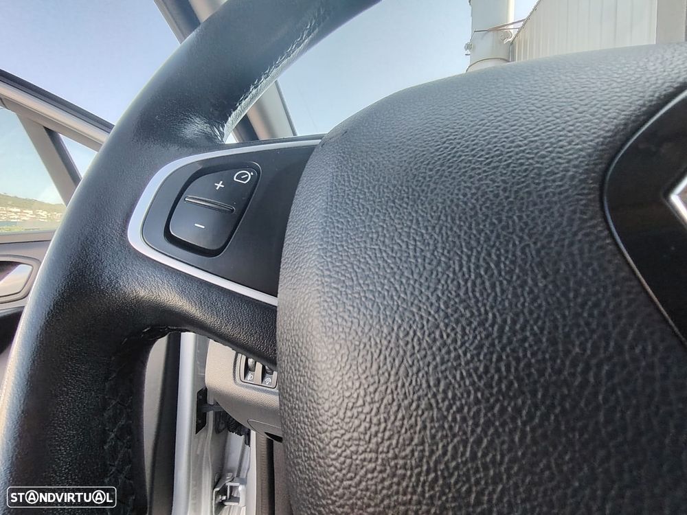 Renault Clio dCi 90 Limited - 12