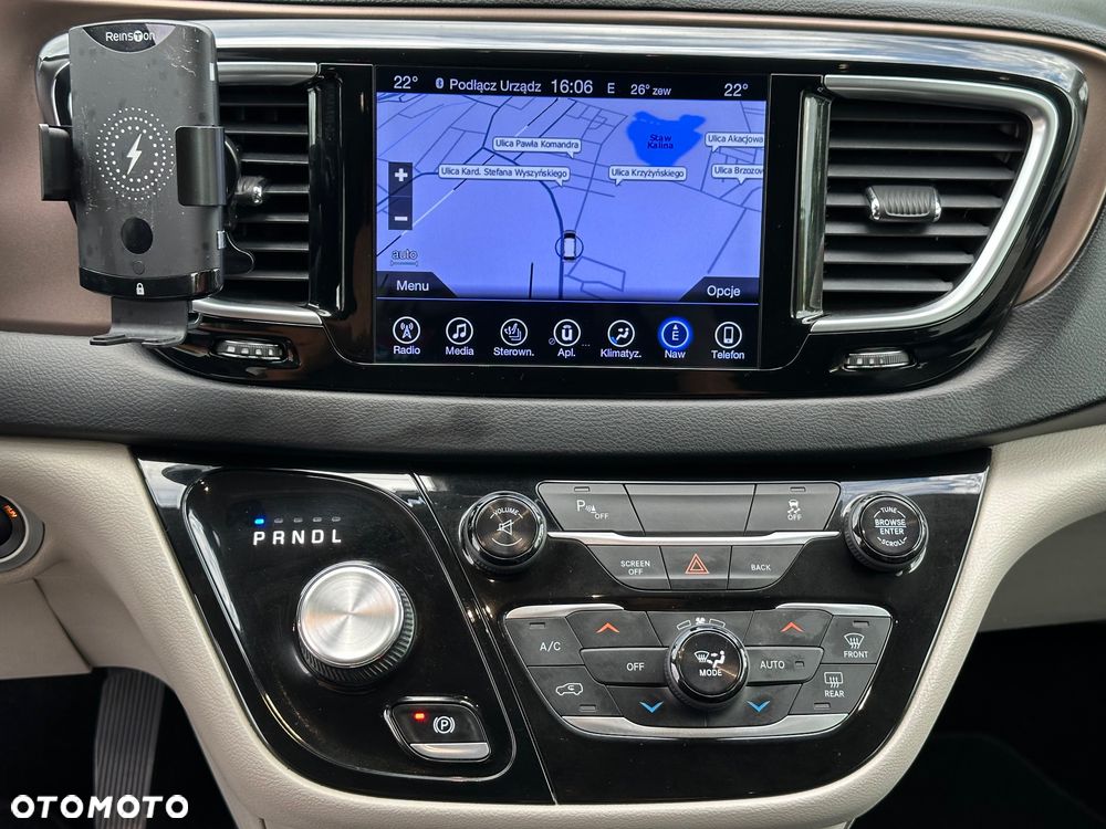 Chrysler Pacifica - 33