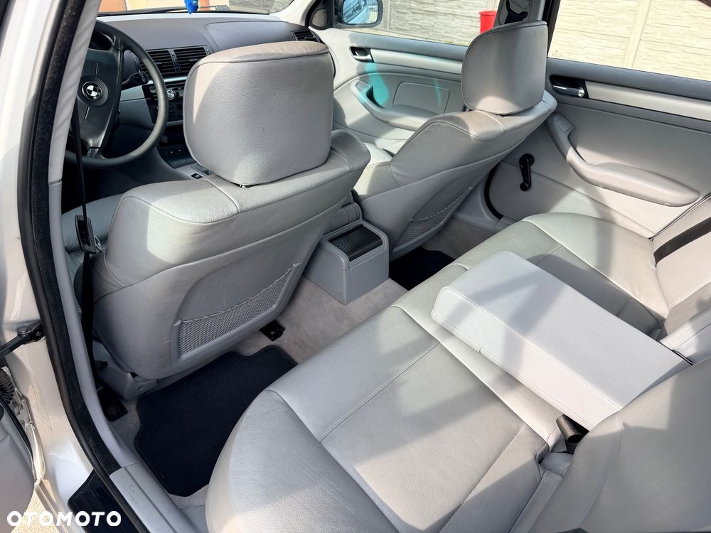 BMW Seria 3 316i - 33