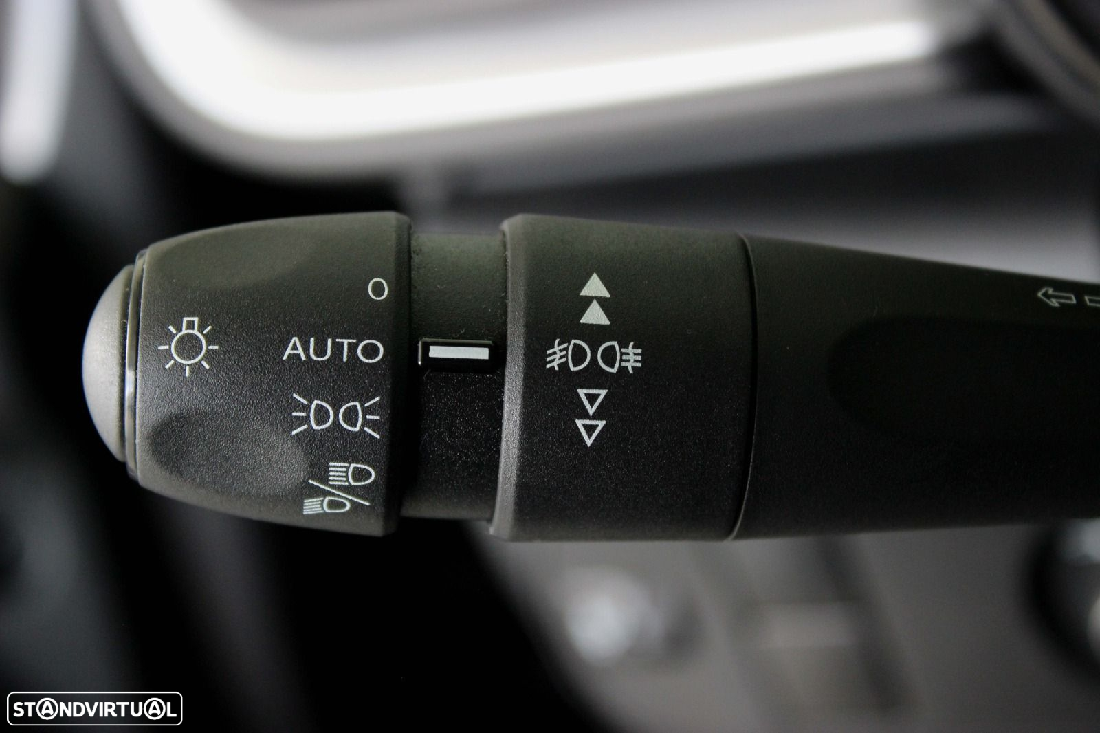 Citroën C3 1.2 PureTech Shine EAT6 - 15
