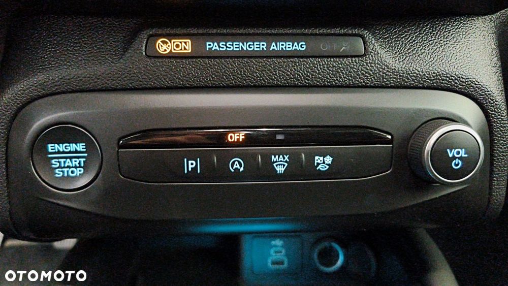 Ford Focus 1.0 EcoBoost mHEV Titanium X - 27