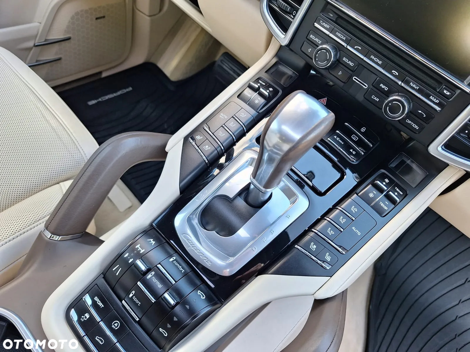 Porsche Cayenne - 14