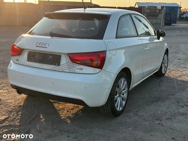 Audi A1 1.2 TFSI Attraction - 4