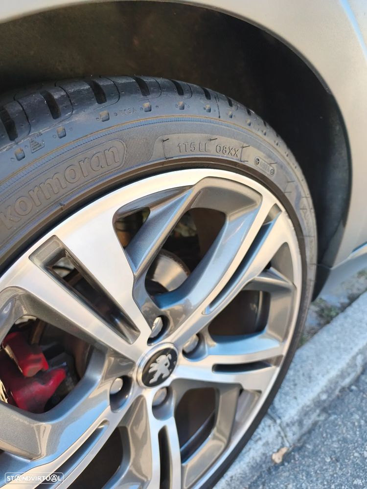 Peugeot 208 THP STOP & START GTi - 5