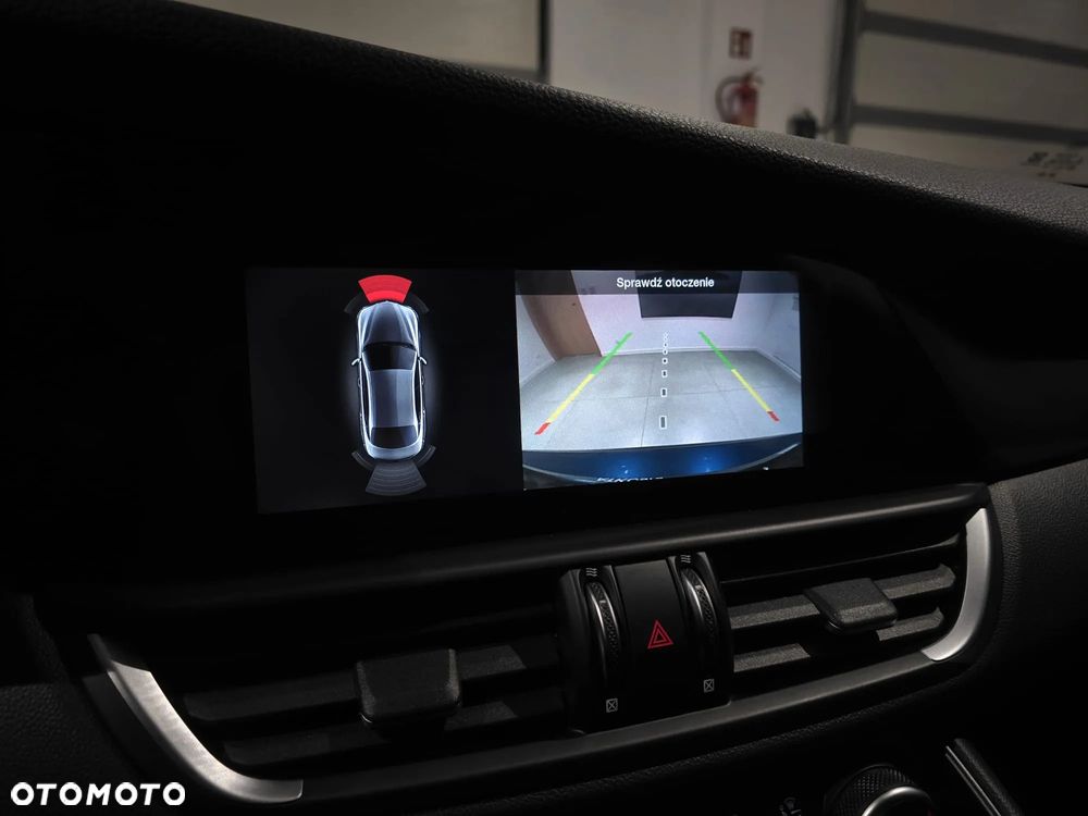 Alfa Romeo Giulia 2.0 Turbo Super - 14