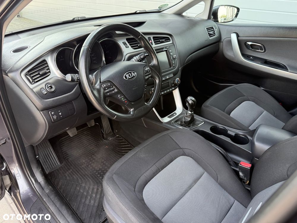 Kia Ceed - 23