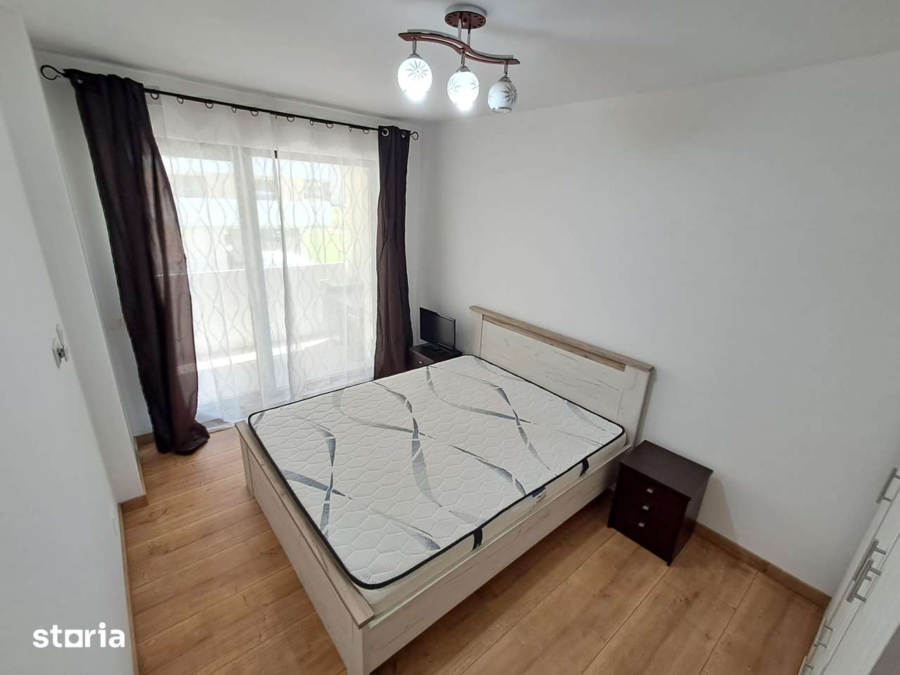 Ap.2 camere, 56 mp+terasa 11 mp, et.1, Lift, garaj inclus in Floresti — fotografia 1