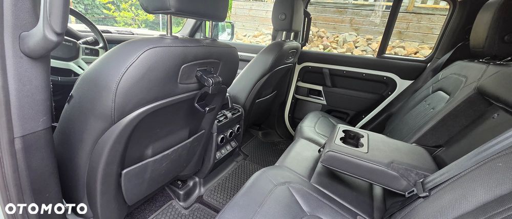 Land Rover Defender 3.0 P400 mHEV SE - 12