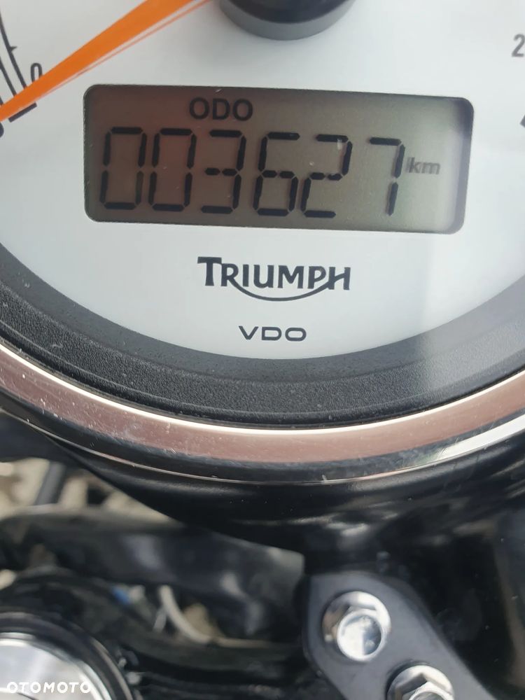 Triumph Thruxton - 6