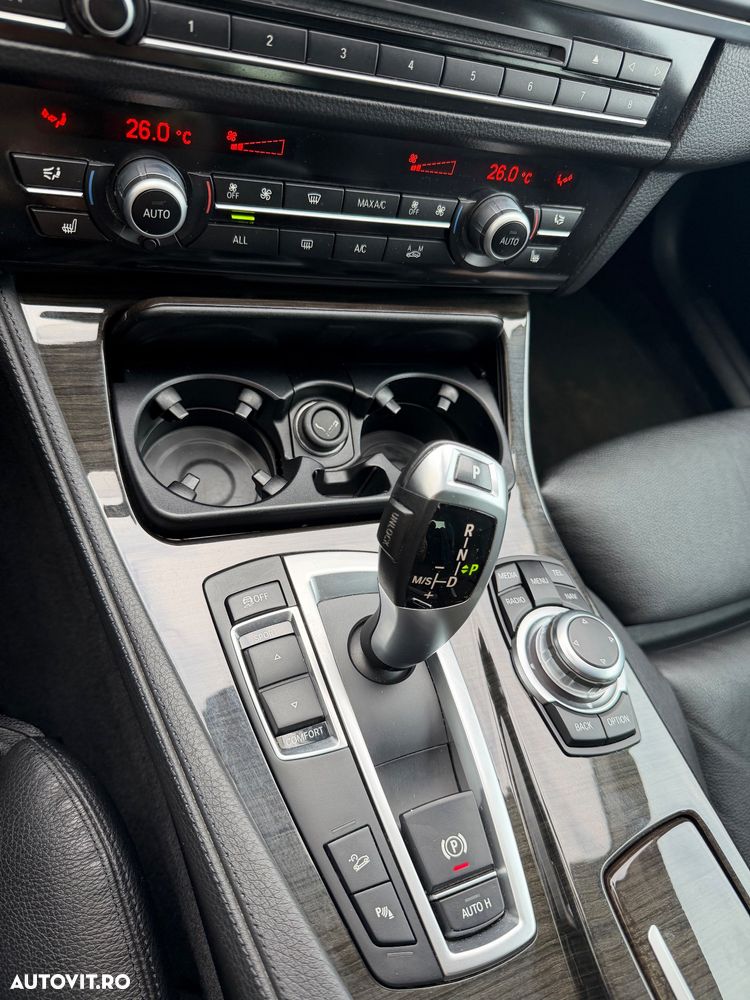 BMW Seria 5 525d xDrive Aut. - 8