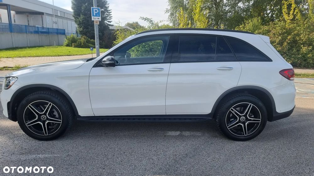Mercedes-Benz GLC 300 4Matic 9G-TRONIC AMG Line - 8
