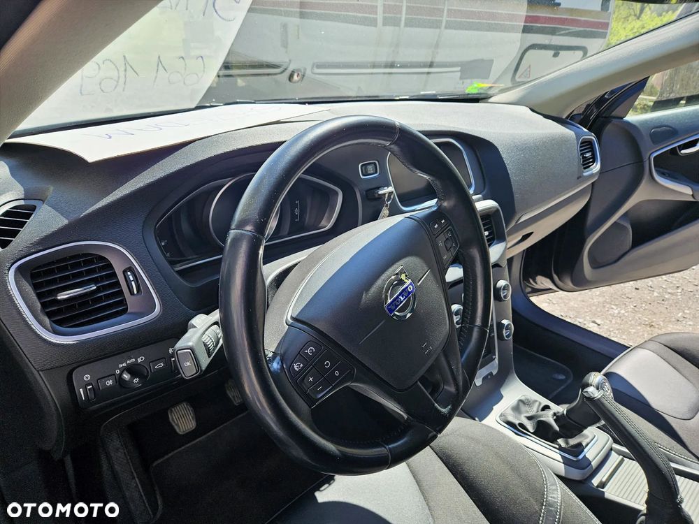 Volvo V40 - 15