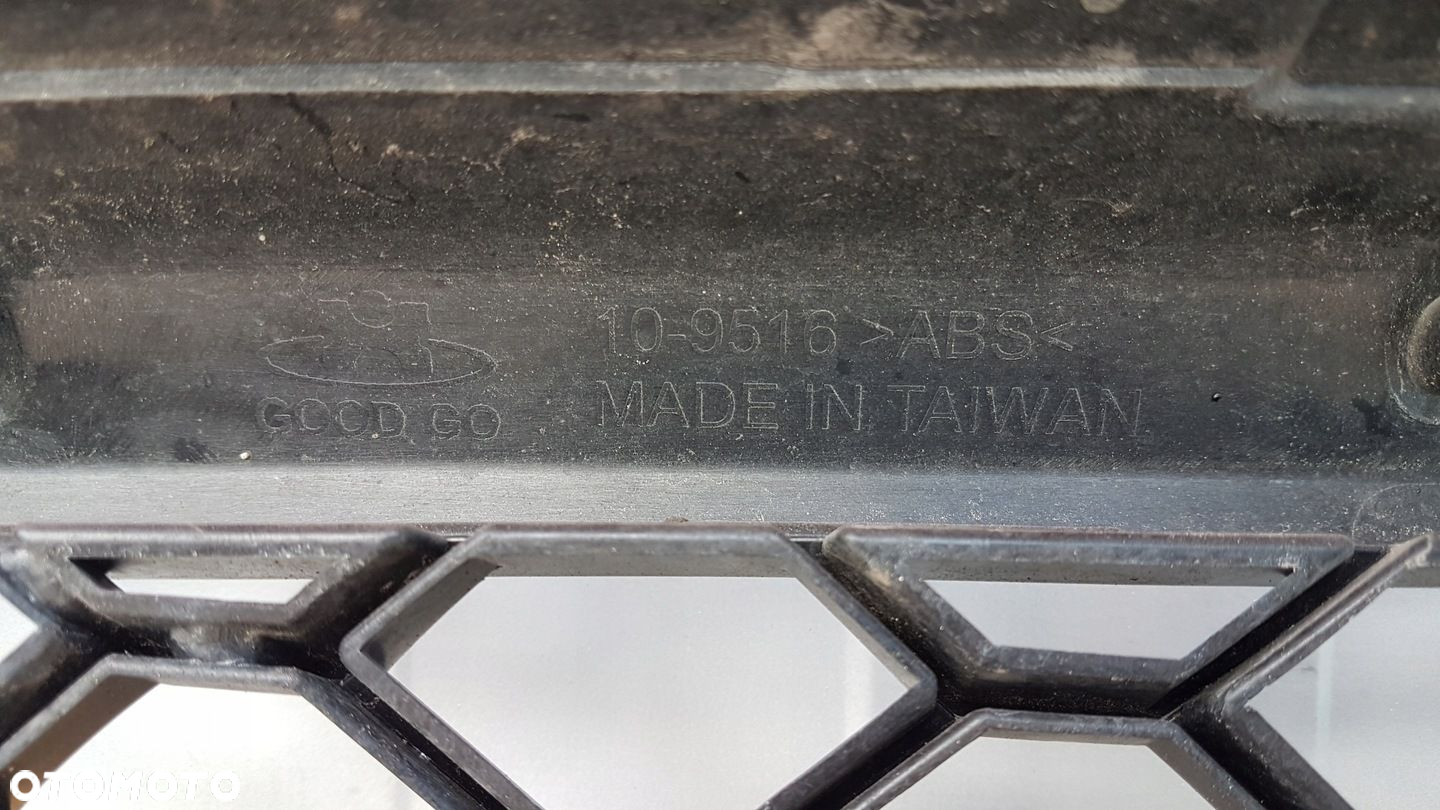 GRILL ATRAPA AUDI RS3 8P KRATKI S3 8P - 12