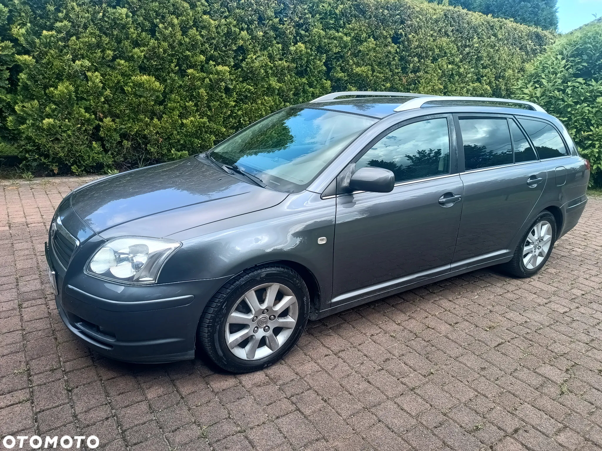 Toyota Avensis - 21