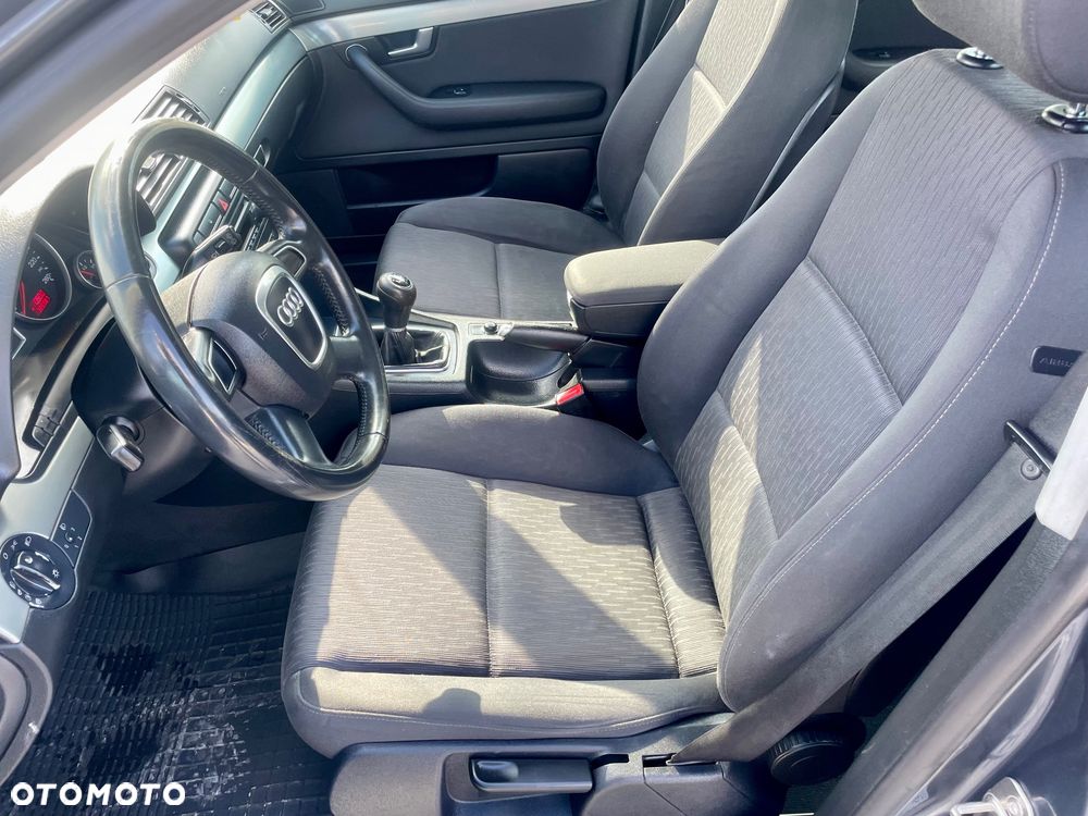 Audi A4 Avant 2.0 TDI - 28
